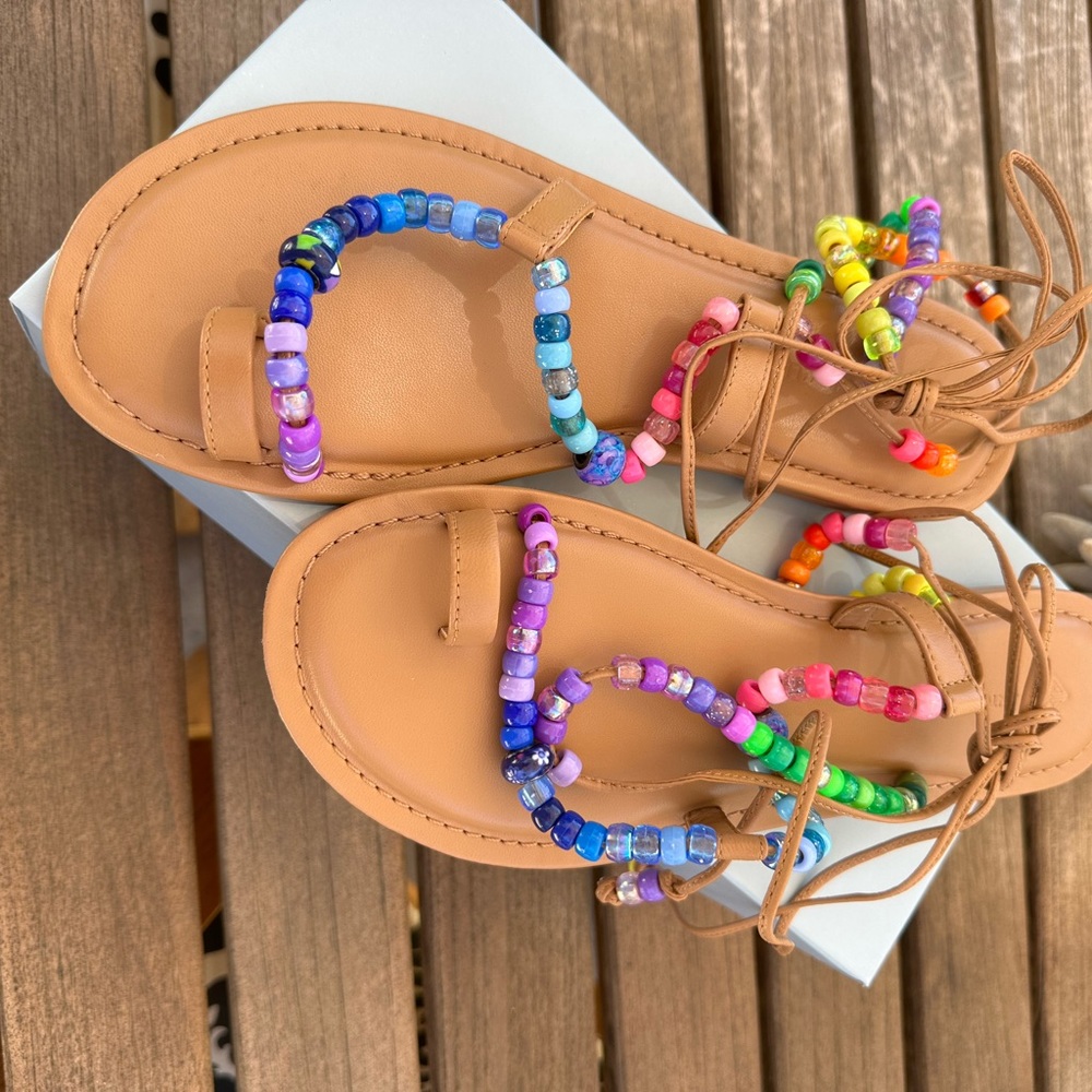 NIB Hawaiian Islands Gladiator lace up leather sandals! 
❤️💙💜💚💛🩷🏝️
